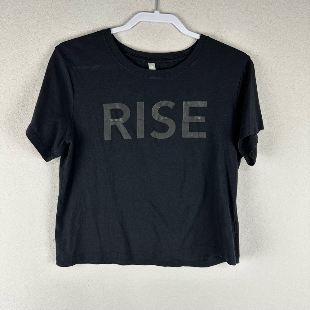 Athleta Black Rise Cropped Short Sleeve Athletic Athleisure Tee Shirt Medium
